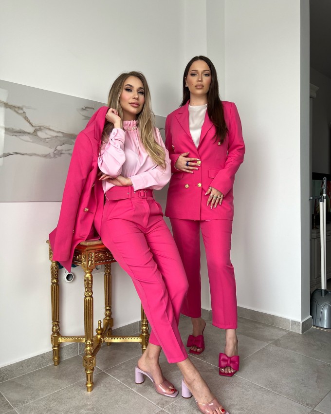 Costum Chic